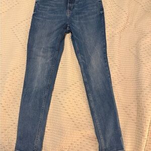 Old Navy Women's Skinny Jeans in  Blue size 10rockstar built in sculpt